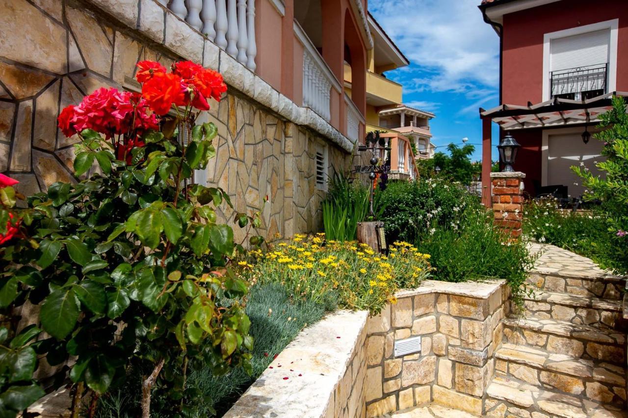 Kastell Apartments لوبار المظهر الخارجي الصورة